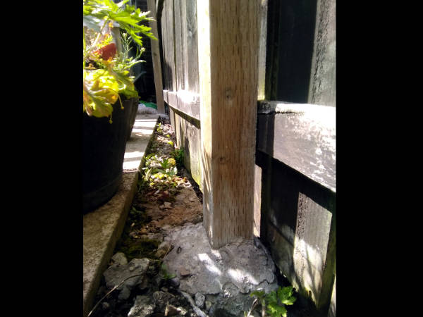 HOME and GARDEN, Newcastle - Fencepost replacement